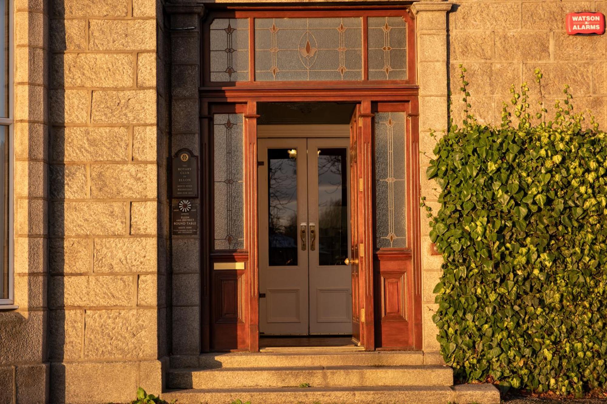 Station Hotel Ellon Exterior foto